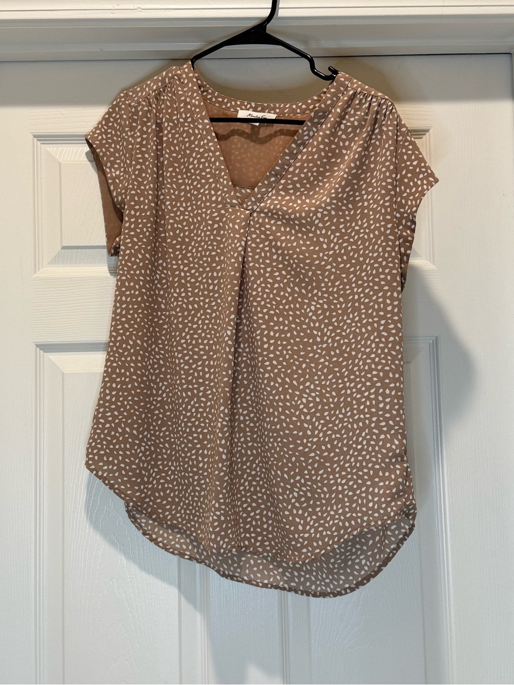Monday Fun Casual V-Neck Cap Sleeve Blouse - Taupe with White Print